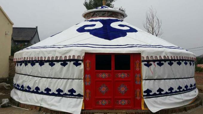 Prenda impermeable de la tienda de Yurt del mongolian del marco de madera del blanco el 100% para el alojamiento de hotel