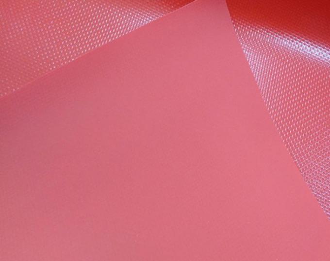 El PVC rojo cubrió el rasgón 650gsm resistente 1000d*1000d 20*20 de la lona del poliéster
